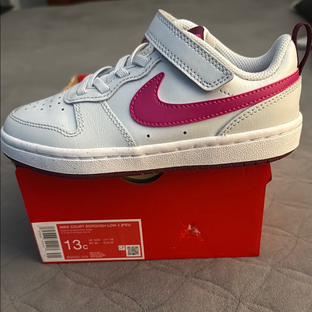 Nike White and Pink Sneakers Versatile Low-Top Design
